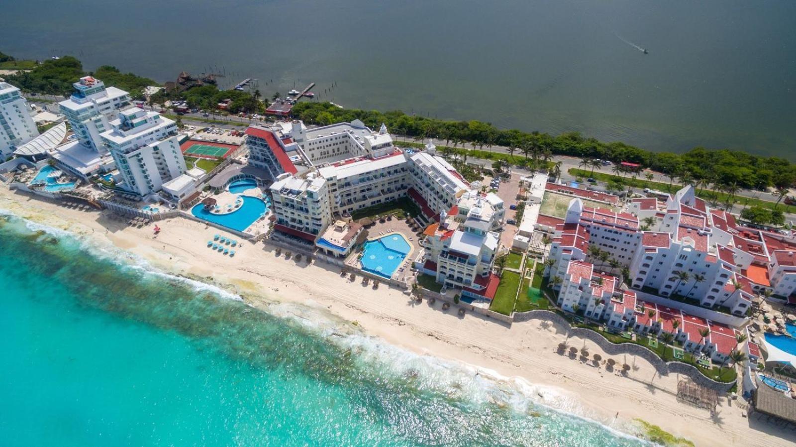 “Magic Sunrise At Cancun” ภายนอก รูปภาพ