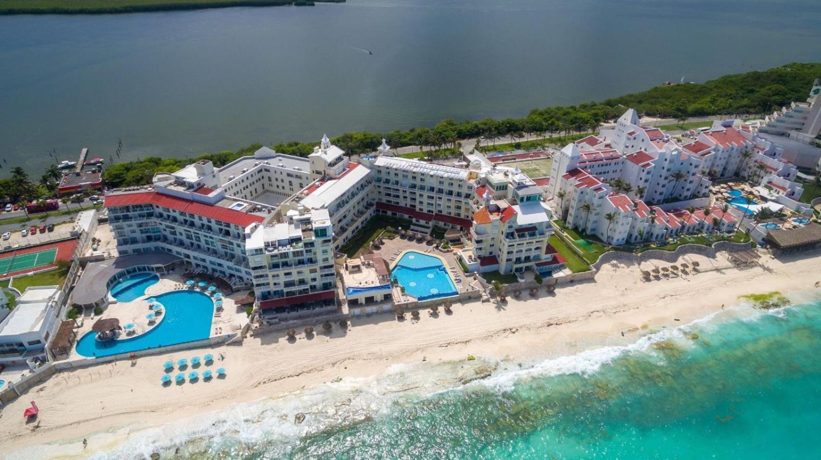 “Magic Sunrise At Cancun” ภายนอก รูปภาพ